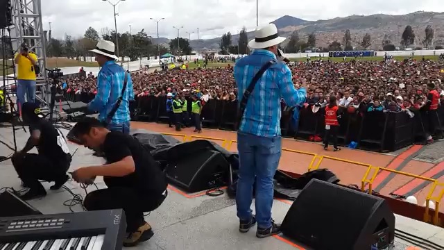 Langaruto y Cucaracho en Espectáculo Paisa